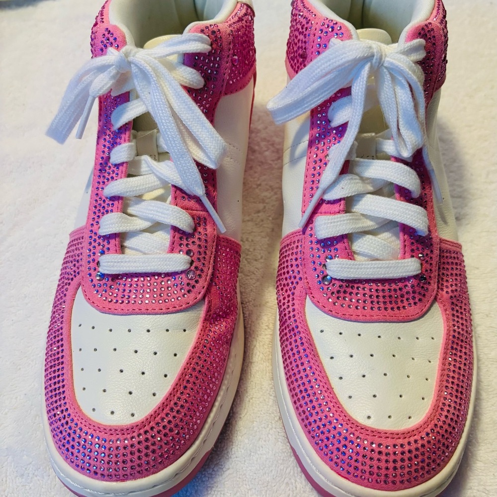 Almost Brand New - WILD PAIR - Pink & White Bling High Tops - SZ 10 - box 9 - Picture 2 of 7